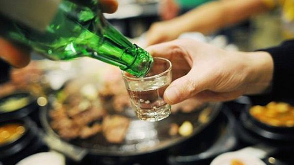 Mối liên hệ giữa ung thư và uống rượu bia: Những con số khiến dân nhậu giật mình thon thót, đàn ông hay phụ nữ cũng không ngoại lệ-1
