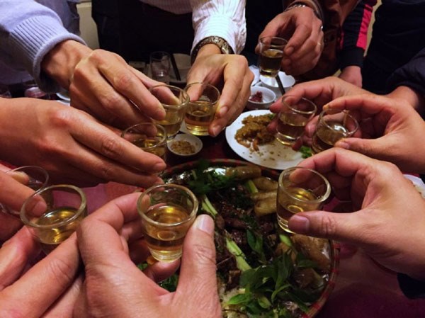 Mối liên hệ giữa ung thư và uống rượu bia: Những con số khiến dân nhậu giật mình thon thót, đàn ông hay phụ nữ cũng không ngoại lệ-3