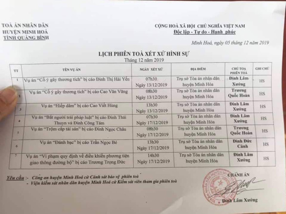 Hành động bất ngờ của chánh án tòa huyện lộ clip nóng với nữ kế toán-1