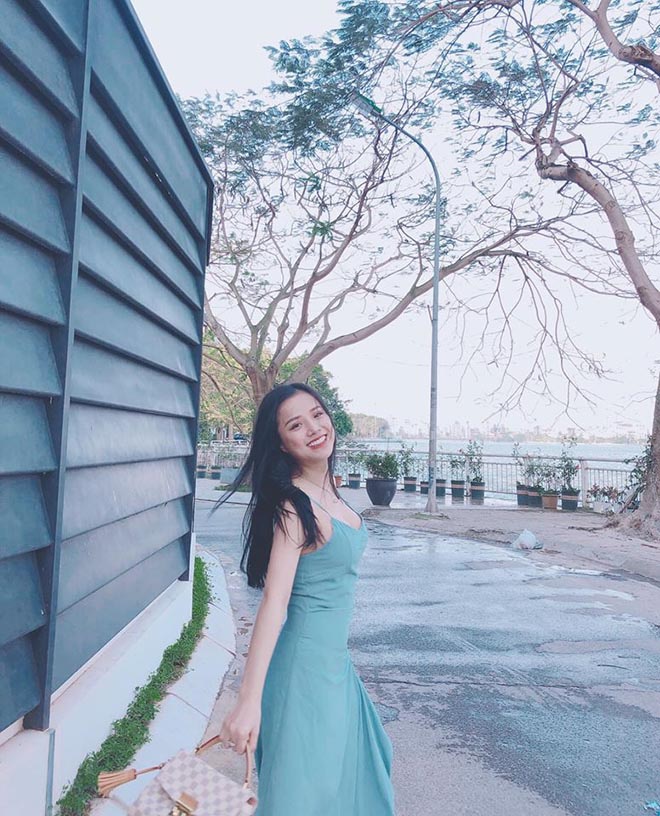 Hình ảnh nóng bỏng của nữ ca sĩ đã khiến thủ môn Lâm Tây yêu say đắm-6