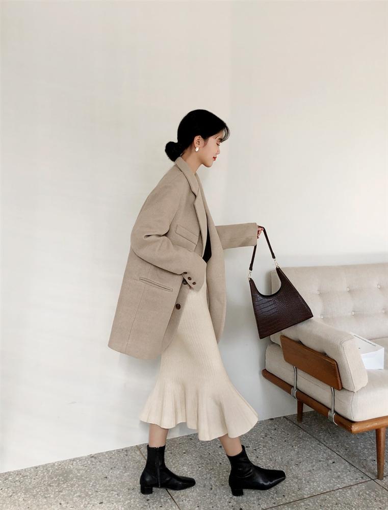 Trời chuyển ấm áp, chị em mau ôn lại 4 cách diện blazer sau cho thanh lịch và thời thượng hết phần người ta-9