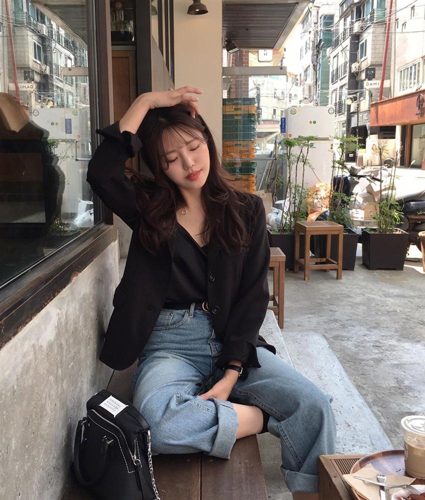 Trời chuyển ấm áp, chị em mau ôn lại 4 cách diện blazer sau cho thanh lịch và thời thượng hết phần người ta-2