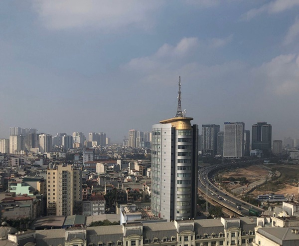 Hình ảnh chân thực về không khí Hà Nội dù trời hửng nắng-3