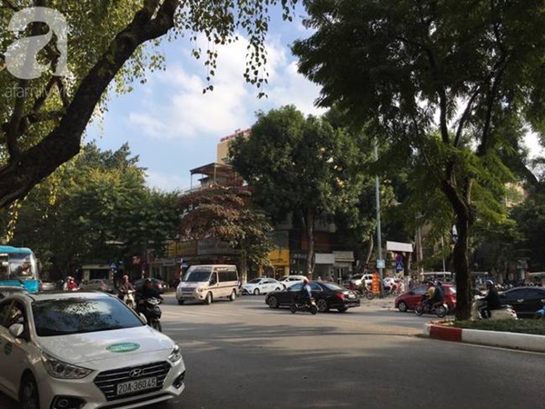 Hình ảnh chân thực về không khí Hà Nội dù trời hửng nắng-6