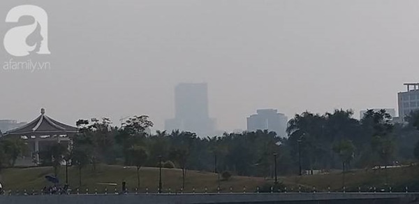 Hình ảnh chân thực về không khí Hà Nội dù trời hửng nắng-9