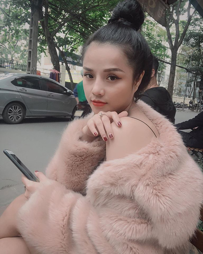 Tưởng khờ khờ nhưng hóa ra trước Yến Xuân, thủ thành Lâm Tây U23 Việt Nam còn có bạn gái cũ là nữ ca sĩ 9X xinh như mộng-4