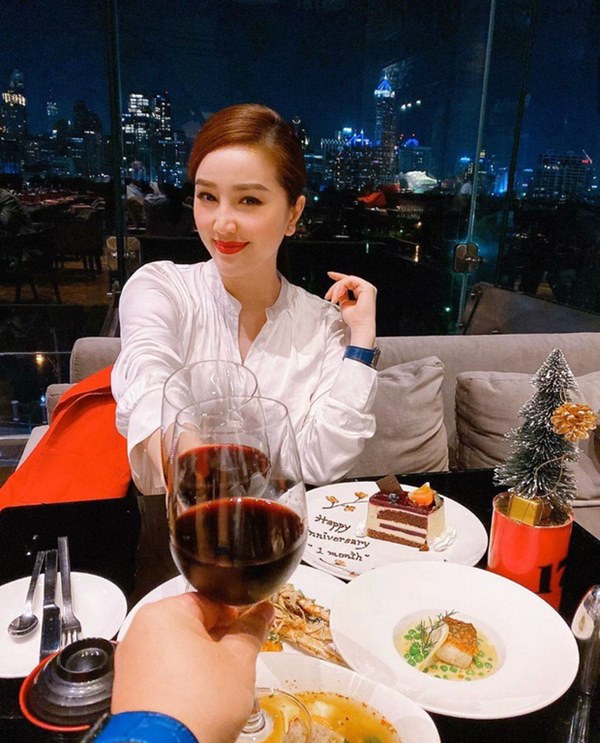 Cách Bảo Thy kỷ niệm 1 tháng ngày cưới với ông xã doanh nhân: Hẹn hò cực lãng mạn, nhưng không gọi chồng mới lạ-2