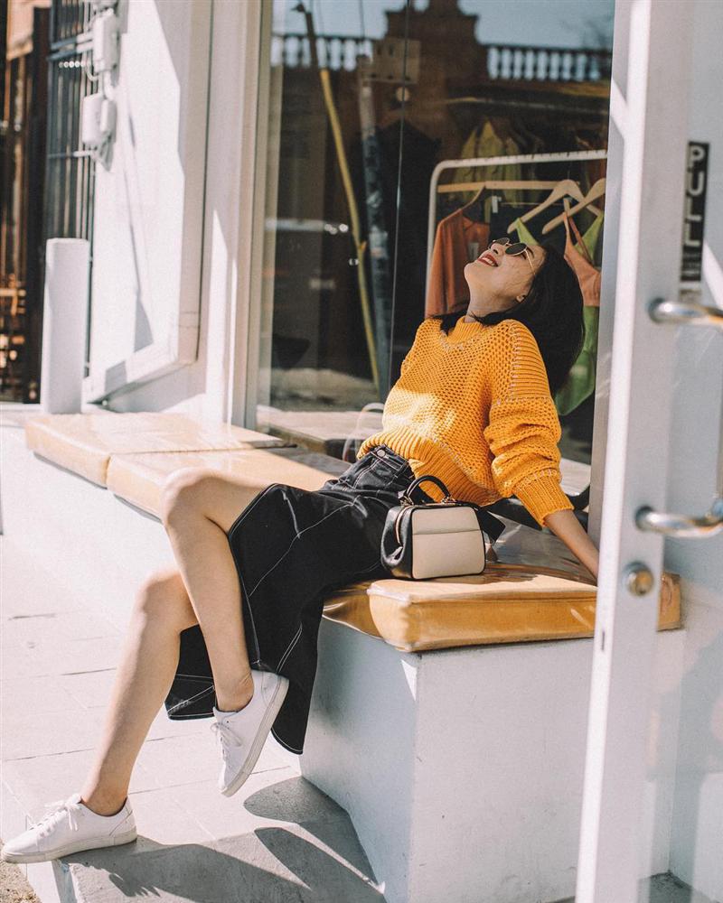 Diện áo len dáng rộng vẫn khoe được eo thon, hack dáng cực đỉnh chỉ bằng một thao tác đơn giản-11