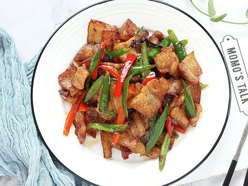 Thịt rang cháy cạnh làm kiểu này thì bao nhiêu cơm cũng hết