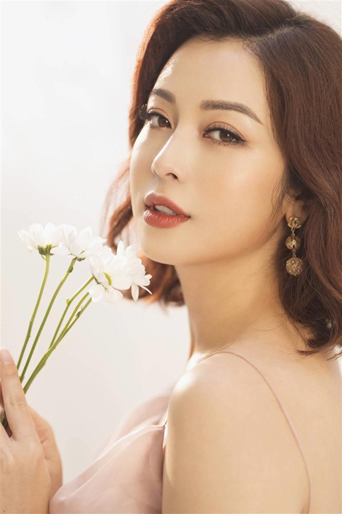 Nhan sắc của Jennifer Phạm khi mang bầu lần 4-5