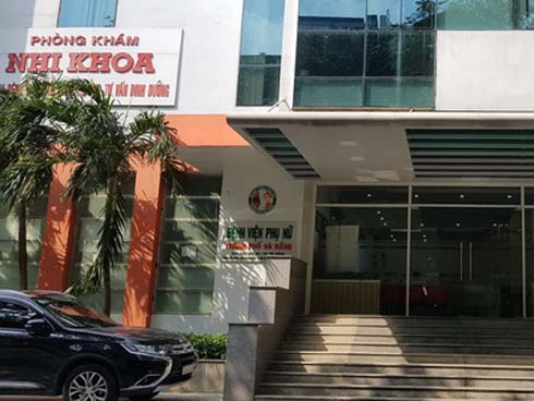 Thanh niên đi xe máy bị tai nạn văng qua đường, bất ngờ lại bị ô tô khác tông trúng-2