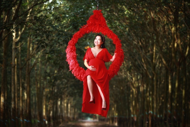 MC Hồng Phượng đu dây trên không khi mang bầu 7 tháng-2