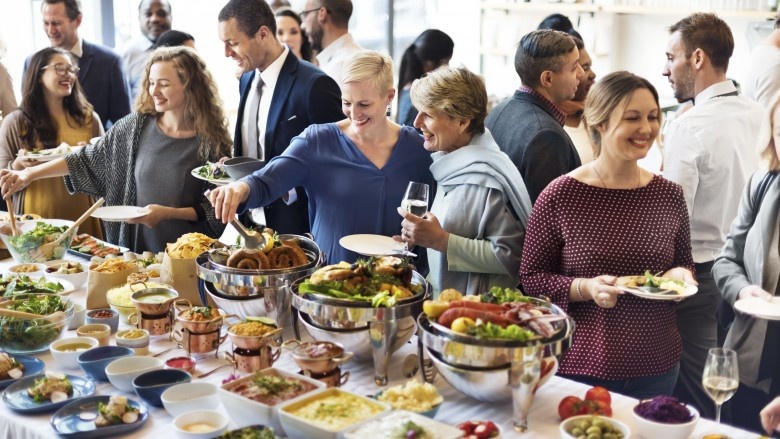 Câu chuyện đằng sau những bữa tiệc buffet-2