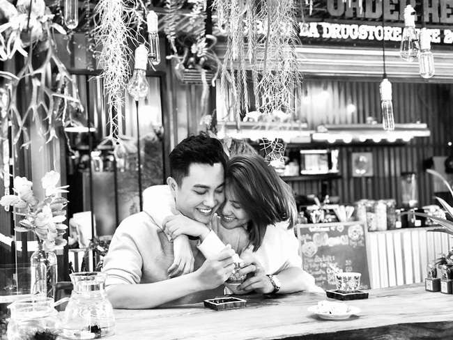 Ngọc Lan tiếp tục gây bão mạng xã hội với loạt hình công khai ôm chặt đàn em sau khi ly hôn Thanh Bình-1