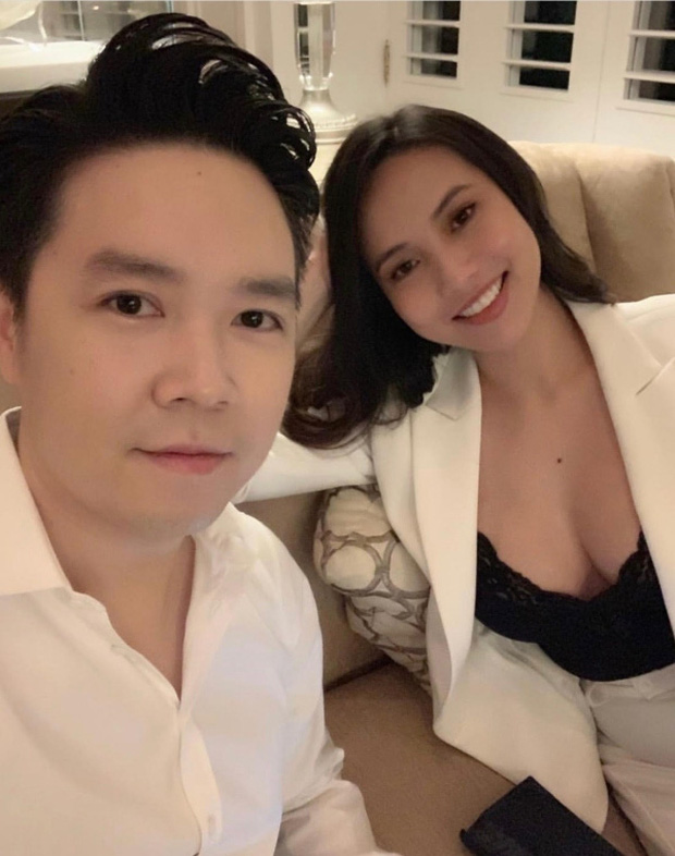 Dàn sao Vbiz hội ngộ mừng tân gia nhà của Lê Hiếu, bà xã nam ca sĩ hiếm hoi lộ diện nhưng phát tướng rõ sau hôn lễ-5