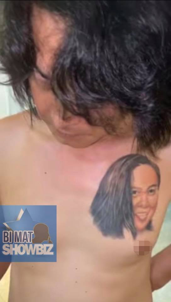 Quách Ngọc Ngoan để lộ hình xăm gương mặt Phượng Chanel trên ngực, nhưng bất ngờ nhất lại là loạt bình luận gây cười của cư dân mạng-1