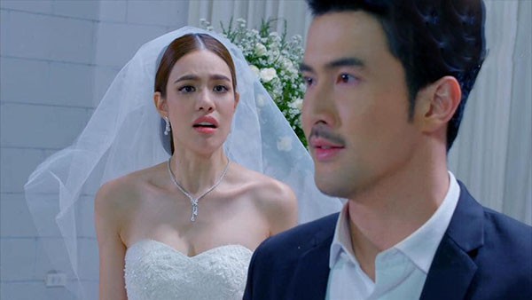 Đang tổ chức hôn lễ thì tôi vỡ ối, thế mà sinh con xong mẹ chồng không cho về nhà chồng ở cữ-2