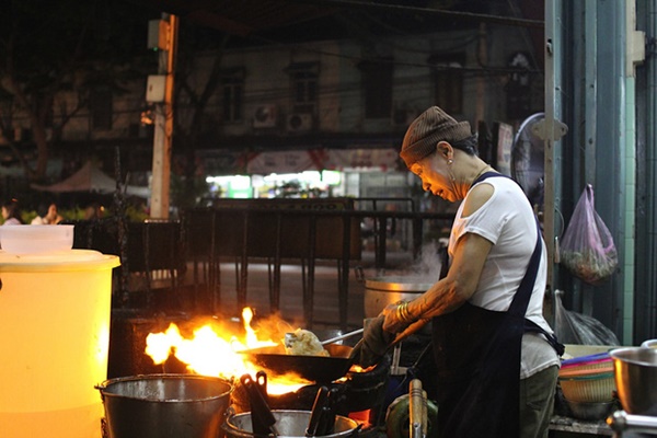 Chuyện ngược đời ở 4 nhà hàng Thái Lan: có nhiều tiền chưa chắc đã được ăn”-4