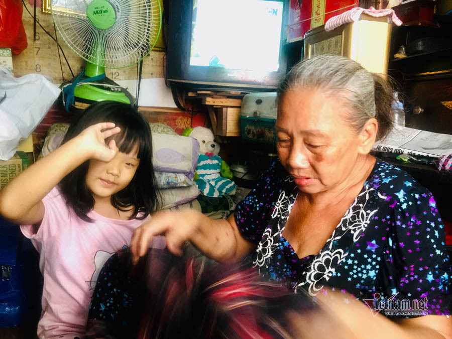 Câu nói ứa nước mắt của bé gái 5 tuổi khi bố mẹ ly hôn-1