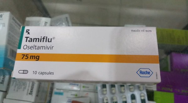 Trẻ ồ ạt nhập viện, thuốc điều trị cúm tăng từ 45.000 đến 180.000 đồng/viên vẫn không có để bán-2