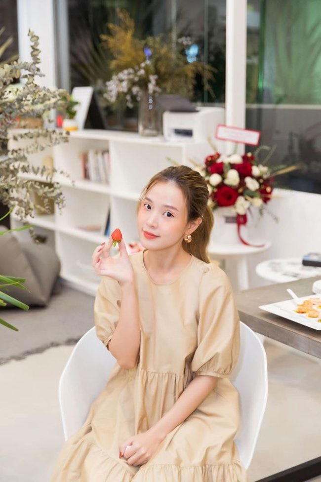 Dàn hot girl đời đầu ở ngưỡng tuổi 30: Người có nhà 100 tỷ, kẻ tài sản triệu đô-11