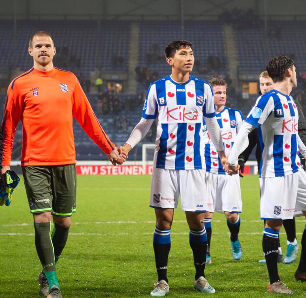 Bình luận: Văn Hậu chơi trận ra mắt đội một Heerenveen, 5 phút ngắn ngủi mở ra tương lai tươi sáng-6