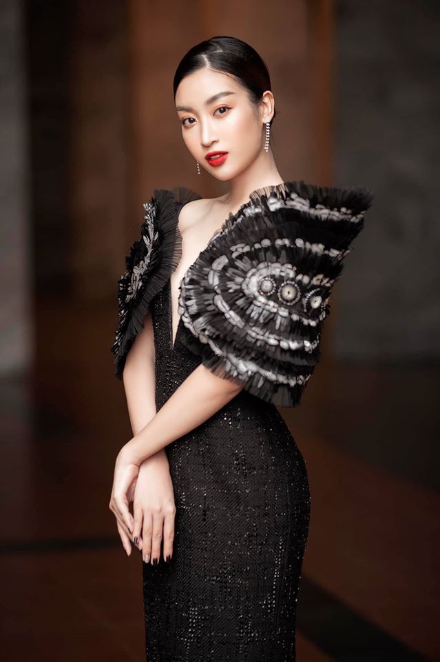 Kỳ Duyên và dàn hoa hậu Việt ưa chuộng phong cách gợi cảm-8