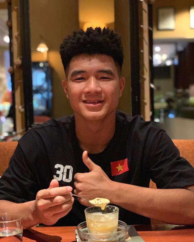 Không phải Quang Hải, Duy Mạnh hay Văn Hậu, đây mới là cầu thủ Việt có Instagram hot nhất hiện tại!-7