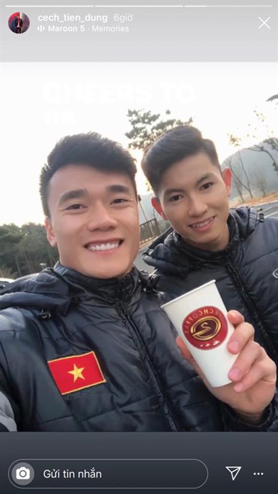 Dàn nam thần U23 Việt Nam khoe hình tập huấn ở Hàn Quốc: Một khi đã phải lòng thì đi đâu, làm gì xem cũng thích-1