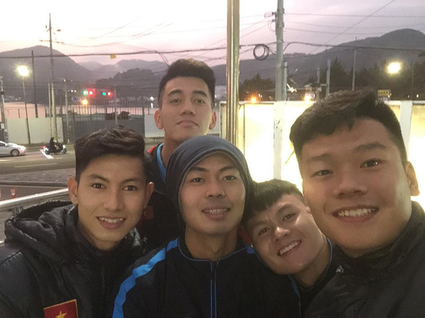 Dàn nam thần U23 Việt Nam khoe hình tập huấn ở Hàn Quốc: Một khi đã phải lòng thì đi đâu, làm gì xem cũng thích-5