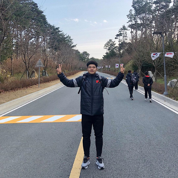 Dàn nam thần U23 Việt Nam khoe hình tập huấn ở Hàn Quốc: Một khi đã phải lòng thì đi đâu, làm gì xem cũng thích-8