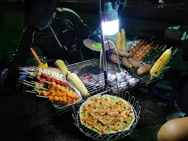 Bánh tráng nướng - món pizza phiên bản rẻ tiền hút khách ở Đà Lạt-4