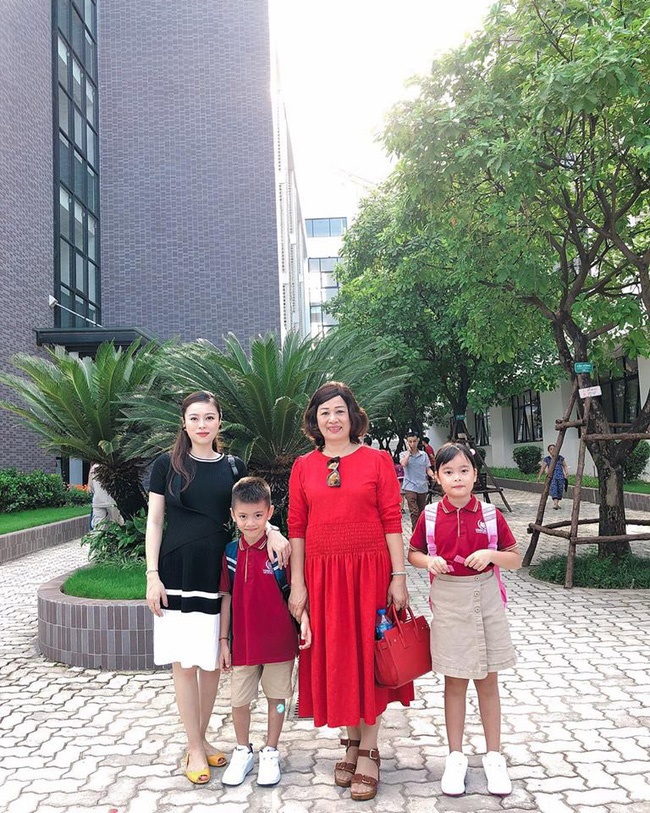 Hotmom Hằng Túi than trời vì con học dốt: Làm toán về táo lôi hết táo trong tủ ra bày lên đĩa, thuê 3 gia sư cũng không ăn thua-2