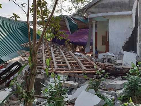 Vụ nổ khiến 2 cha con tử vong, con dâu sẩy thai: Tiếng nổ như bom, hiện trường tan hoang-4