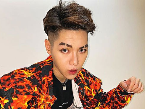 Sau phong cách học sinh cá biệt, Đức Phúc lại khiến fan cười bò vì kiểu tóc kiềng ba chân-6