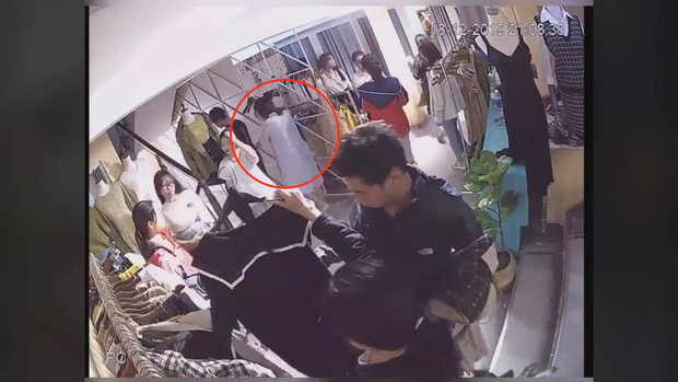 Câu chuyện nữ khách hàng vô tư dùng rèm cửa thay giấy vệ sinh và cái kết bốc mùi trong shop quần áo khiến tất cả đều lắc đầu ngán ngẩm-2