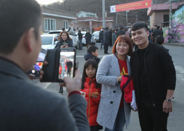 Quang Hải khiến fan Hàn đặc biệt chú ý chỉ bằng một tấm hình, nhận được lời động viên cực tình cảm: Cậu hãy ăn thật nhiều để mau hồi phục nhé-1