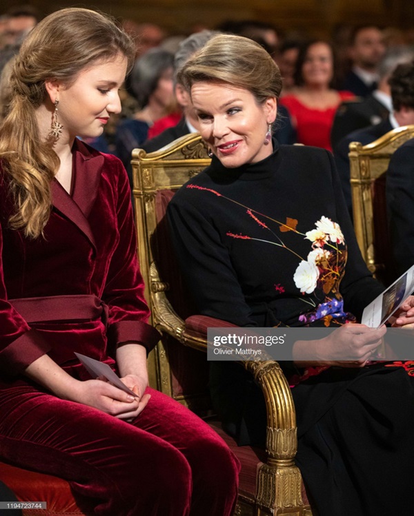 Công chúa xinh đẹp nhất hoàng gia Bỉ lại gây sốt với vẻ ngoài tựa nữ thần, khí chất của một Nữ hoàng tương lai là đây!-6