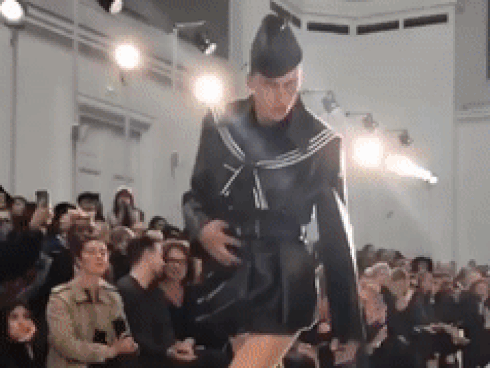 Catwalk như đánh nhau và những màn trình diễn hài hước nhất năm 2019