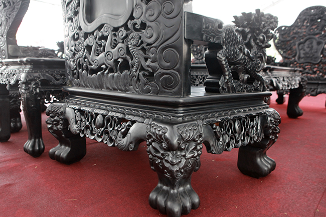 Đại gia Thanh Hóa sở hữu bộ siêu bàn ghế 27 tỷ có 1 không 2-15