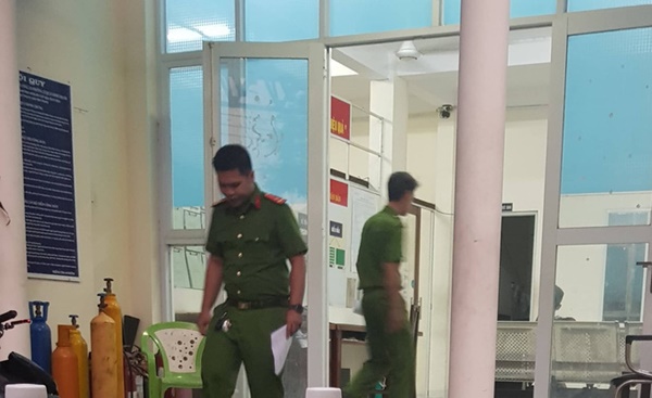 Người chồng vũ phu dọa ném con riêng của vợ xuống sông Sài Gòn-1