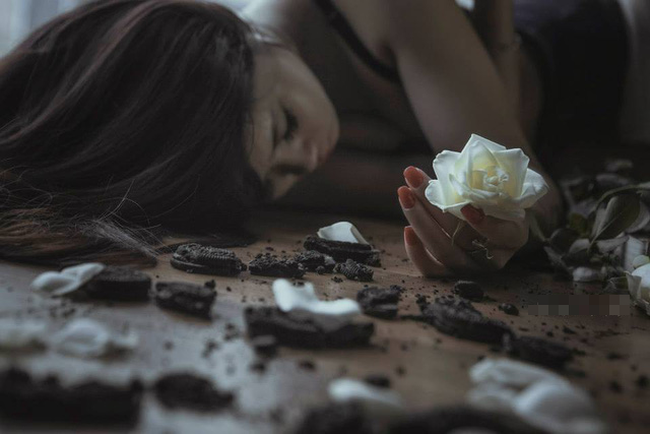Trăng mật thành vỡ mật khi cô dâu tận mắt chứng kiến chú rể ôm hôn gái lạ giữa bãi biển, sốc nhất là câu nói: Đêm qua là nó rồi, nay tới lượt em-2