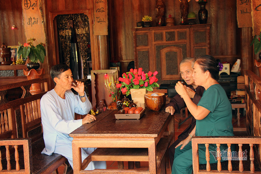 Lùng dừa trăm tuổi 10 năm, vợ chồng lão nông cất nhà độc nhất miền Tây-5