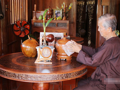 Hô biến trái dừa thành hình hồ lô, giá 1,2 triệu/cặp tranh nhau mua-3