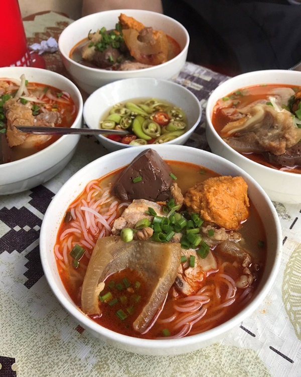 Những món ăn nhất định phải thử khi tới cố đô Huế-1