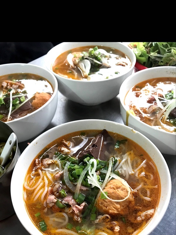 Những món ăn nhất định phải thử khi tới cố đô Huế-2