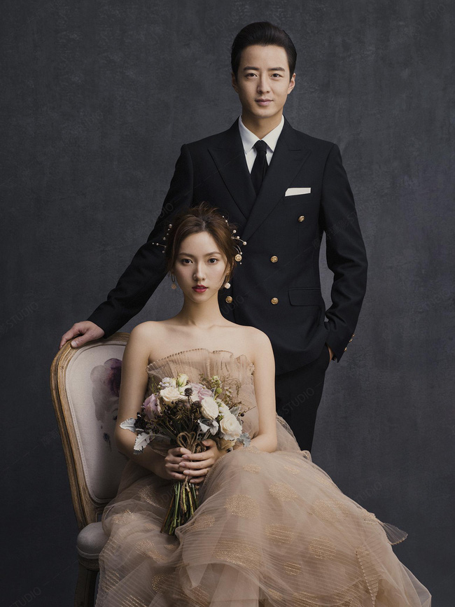 Đi làm về thấy con gái lăn lóc chơi một mình, bà mẹ trẻ ra quyết định cuối cùng ngay khi nghe thấy lời đáp trả của chồng: Nó là con gái, phải chịu-1