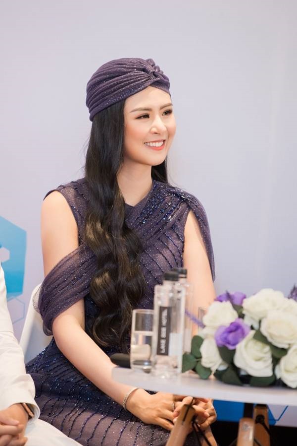 Hoa hậu Ngọc Hân mặc váy xuyên thấu gợi cảm sau khi rò rỉ ảnh dạm ngõ-10