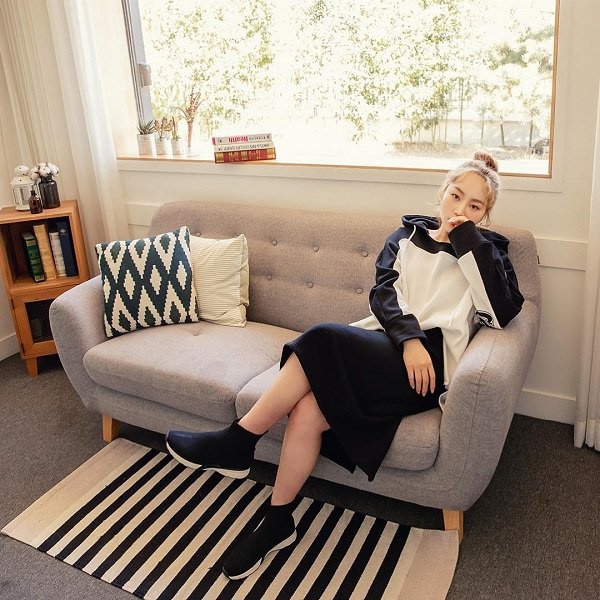 Cuối tuần mưa lạnh mà diện mấy set váy này đi chơi thì còn gì hợp bằng-7