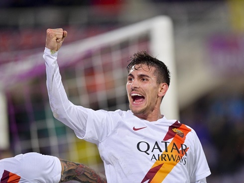 Top 10 cầu thủ kiếm tiền khủng nhất giới bóng đá trong năm 2019: Messi bỏ xa Ronaldo và Neymar-11